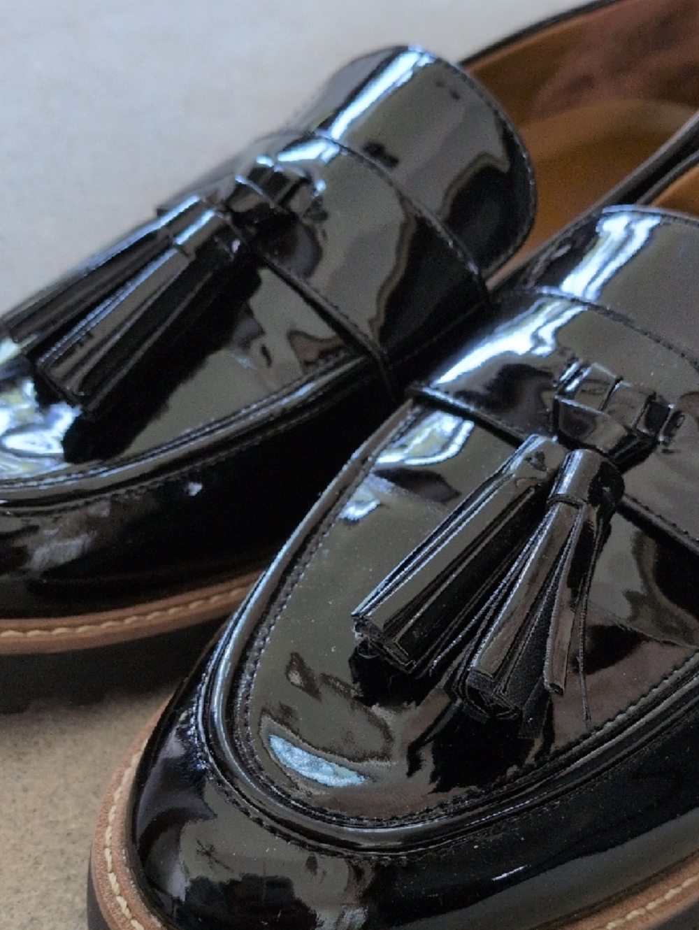 FRANCO SARTO I Faux Black Patent Leather Franco Carolynn Tassel Loafer Shoes, 10 - Picture 5 of 14